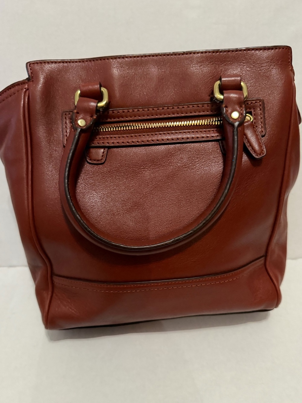 COACH Classic chestnut brown crossbody UEC 9x8x3, top zipper.Strap& 2 handles - Picture 5 of 14